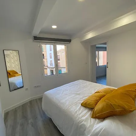 Apartamentos San Martin Plasencia Exterior photo