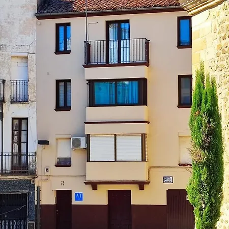 Apartamentos San Martin Plasencia Exterior photo